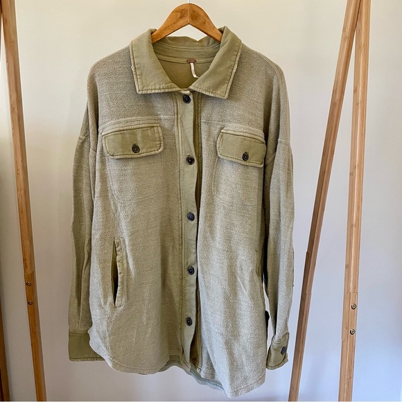 Free People Ruby Oversized Collared Shirt Jacket Shacket in Greyed Olive - M - Picture 6 of 9